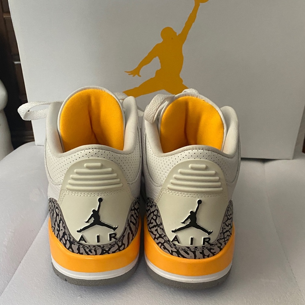 Jordan Women's Sneakers in White and Orange - Picture 3 of 7